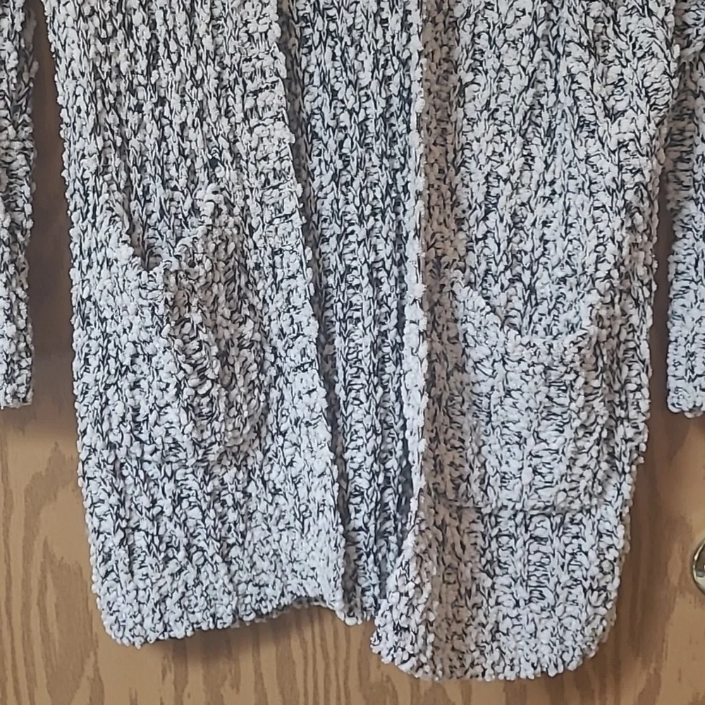 Cardigan - Picture 3 of 4